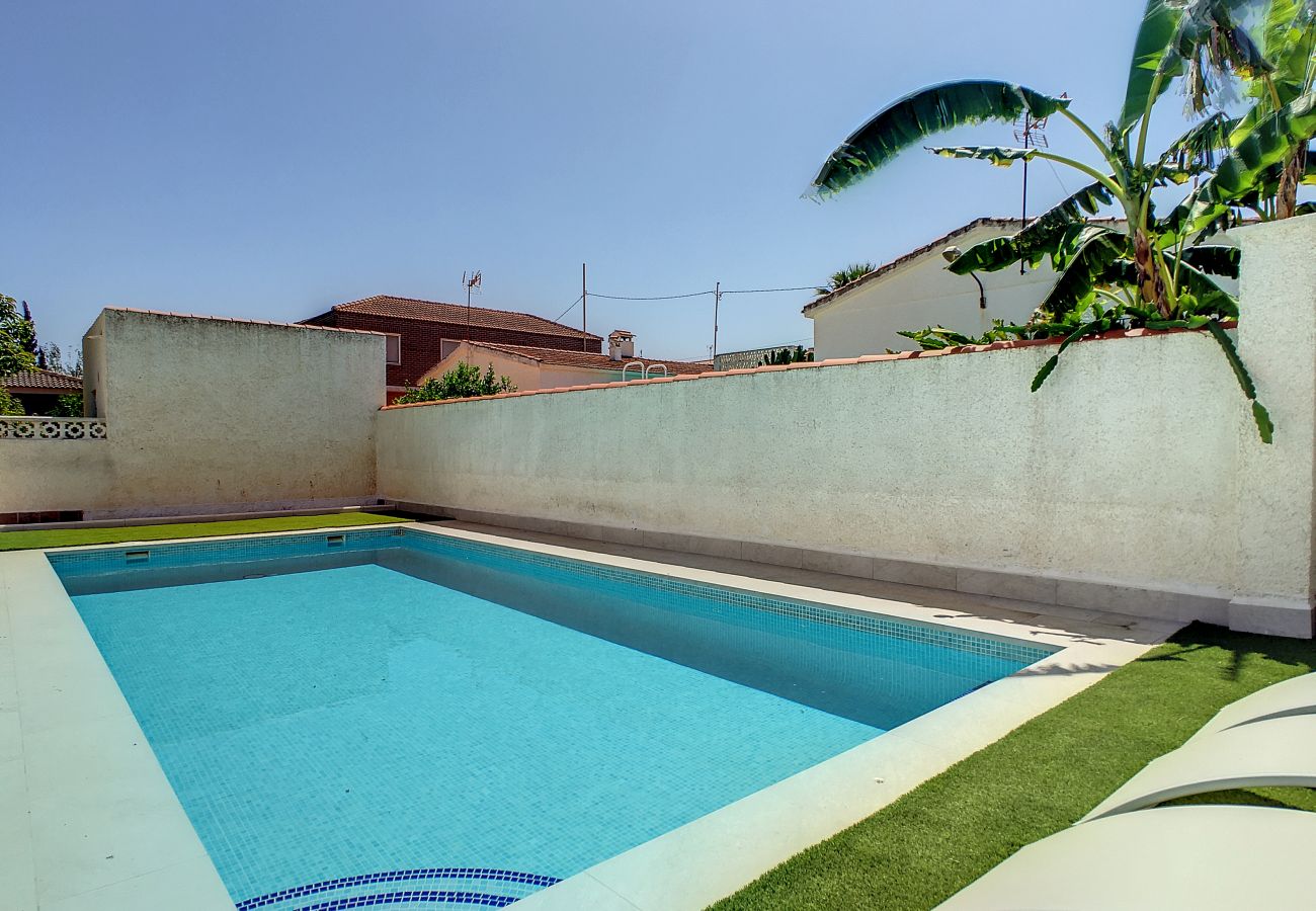 Villa à El Carmoli - Villa with Private Pool - 6409